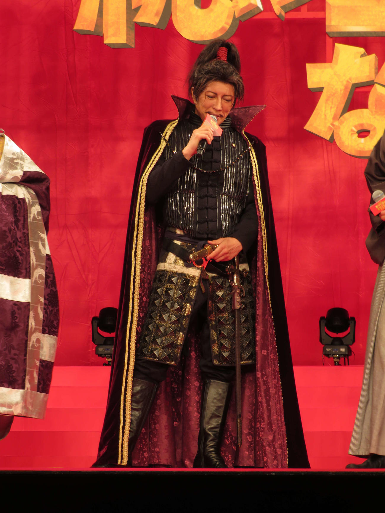映画「もしも徳川家康が総理大臣になったら」完成披露舞台あいさつに登壇したGACKT