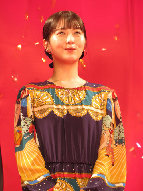 浜辺美波「裏切り者がいて」高嶋政宏に“クレーム”「目合わせてくれなかった」番宣ではライバル？