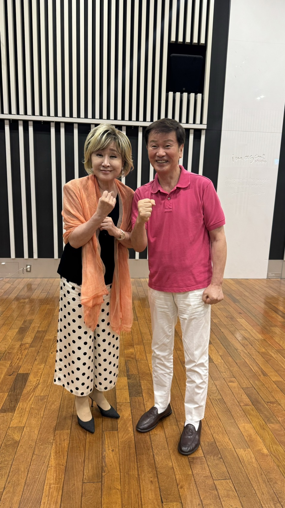 小林幸子（左）と森田健作
