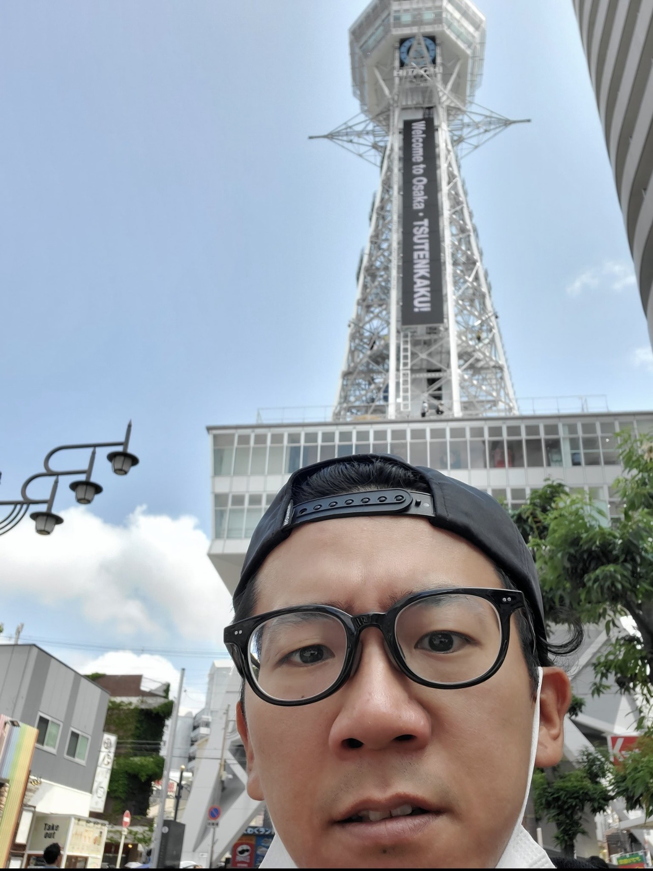 亡くなったマンホルモンの秦野隆光さんのＸ（旧ツイッターから）。6月17日には「はたの、ひとり旅に出たってよin大阪」とポスト。大阪での写真をアップしていた