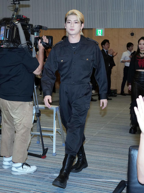 高橋文哉「いつもの５倍疲れる」　主演連ドラで一人二役