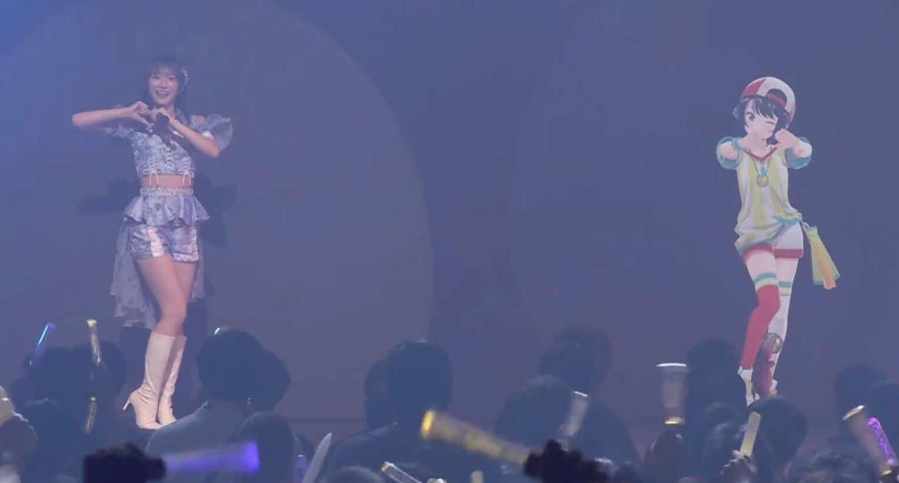 「MUSIC VERSE Fes．」でコラボレーションステージを披露した、＝LOVEの野口衣織（左）と大空スバル