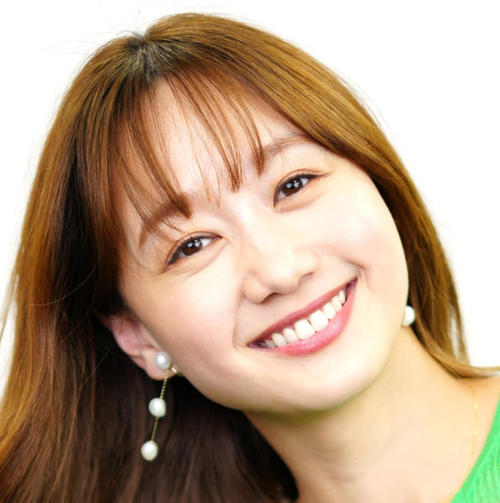 高田秋「最近の私の相棒」愛用ミシンとオフショ披露「洋服をリメ－クするの本当にたのしい」