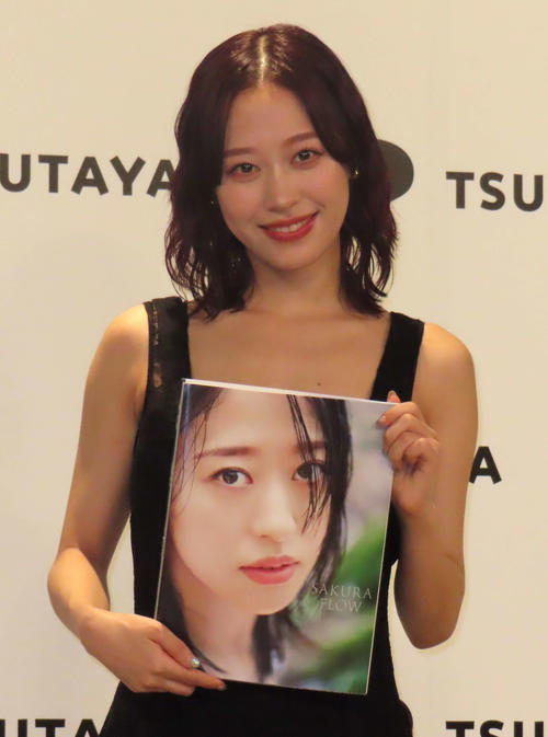 小田さくら6冊目ソロ写真集は100点「弓桁朱琴ちゃんが信じられない