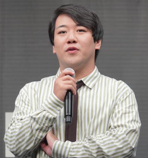 実家出禁芸人、父が社員9800人大企業社長になったと衝撃告白「新聞見たら父親が…」