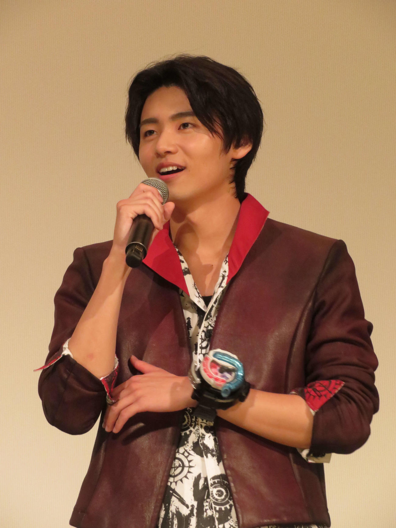 「仮面ライダーガッチャード　ザ・フューチャー・デイブレイク」「爆上戦隊ブンブンジャー　劇場　BOON！　プロミス・ザ・サーキット」親子でガッチャ！　バクアゲ先行上映に登壇した井内悠陽（撮影・村上幸将）