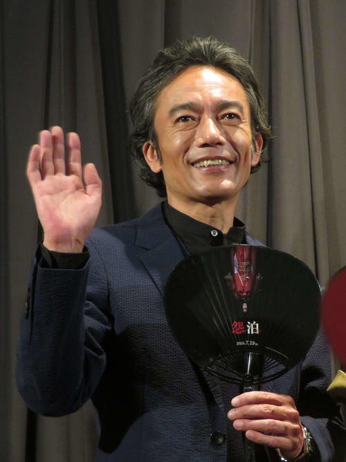 高橋和也「英語のせりふでやりとりができうれしかった」白骨が発見された件を捜査する警察官演じる