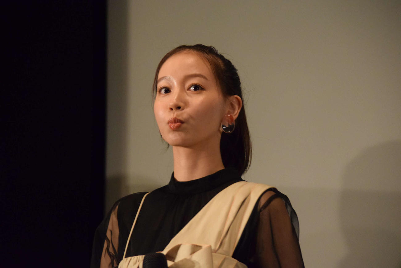 映画「私が俺の人生！？」の舞台あいさつに登場した君島光輝（撮影・阪口孝志）