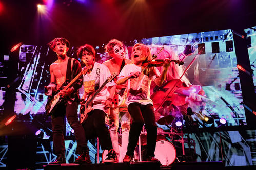 金爆20周年記念ツアー最終公演　新曲「イイね」など20曲　来年１月のアリーナライブ発表