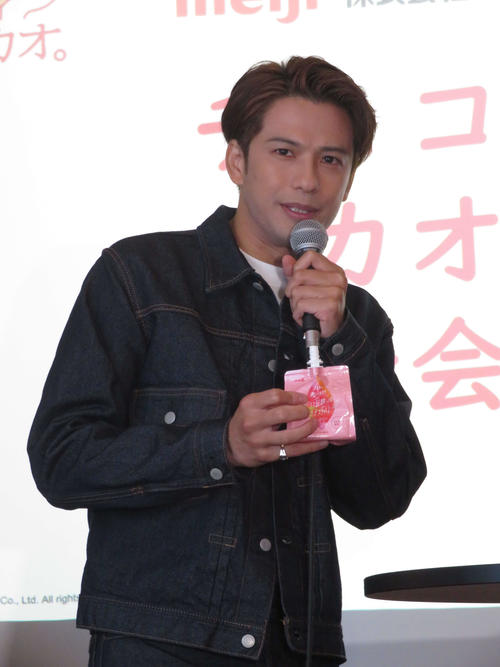 森崎ウィン、報道陣カメラに「毎回緊張するんですよ…」意外なところで緊張の表情