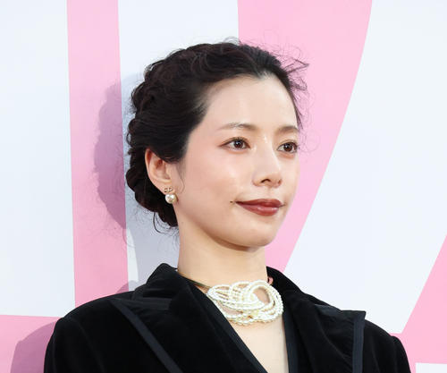 桜井ユキ「虎に翼」復活報告オフショット「お帰りなさいませ涼子様」「涼子様、待ってました」