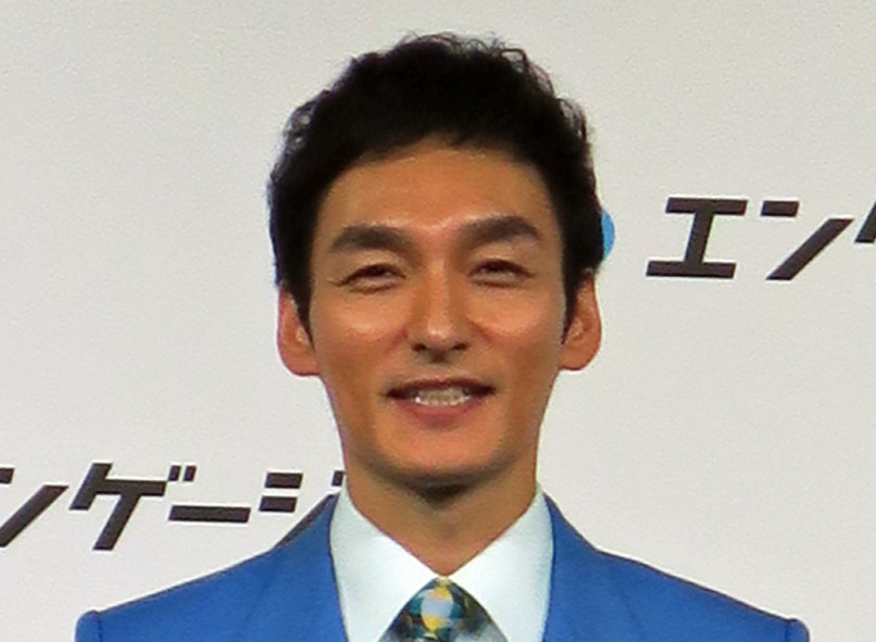 「エンゲージ新キャラクター発表会」に登場した草なぎ剛
