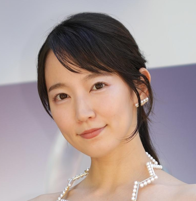 吉岡里帆（2024年4月撮影）