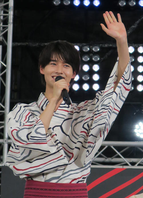 藤岡真威人「父は畳とかいろいろ斬っているので」剣さばきや所作を父藤岡弘がアドバイス
