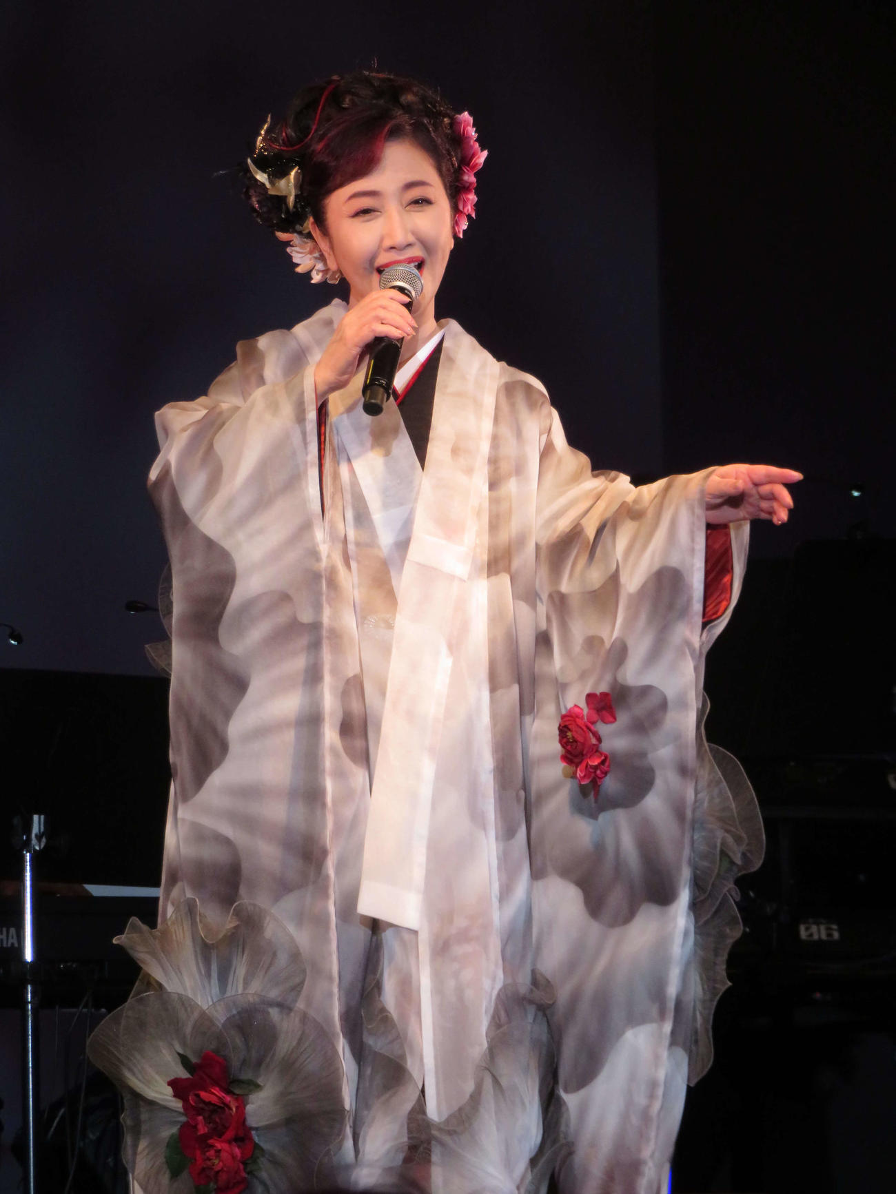 伍代夏子「やっぱり夏子(725)の日ですから」全13曲を披露「またお目にかかりたい」 - 音楽写真ニュース : 日刊スポーツ