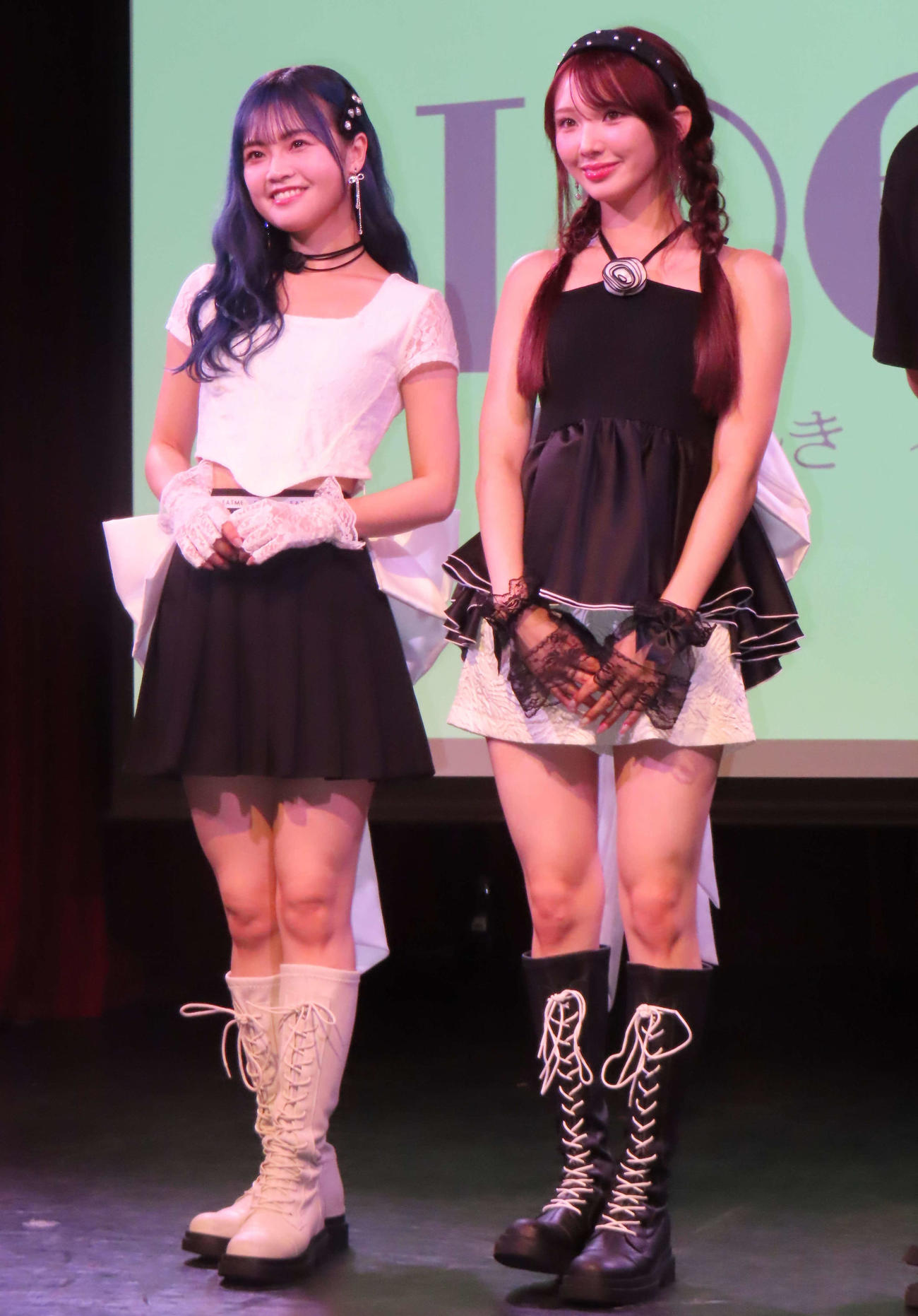 ドラマ「IDOLS～美しきインフェルノ～」完成記念イベントに登壇した本村碧唯（左）とGirls2山口綺羅