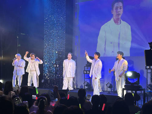 MYNAMEが12周年記念ライブ「終わらない僕たちのストーリーを続けていくという思い」コヌ