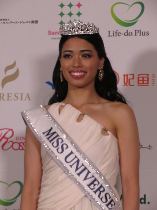 ミス・ユニバース日本代表にバイレイシャル22歳の医学部生「パワフルな女性のリーダーに」