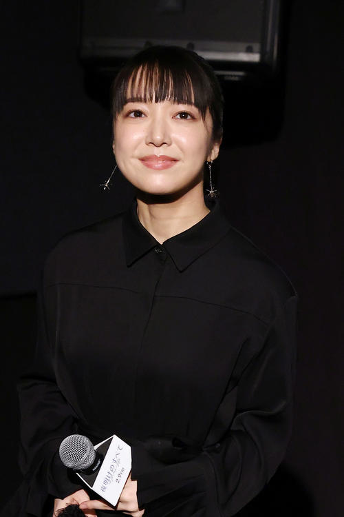 上白石萌音、川栄李奈と肩組み投稿　「ゾンビから守ってくれそう」に「闘い抜きそう」とお返し