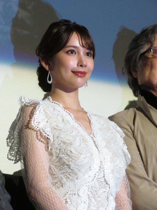 結城モエを加藤雅也絶賛「見どころは美しさ。特に横顔」初主演映画「乱歩の幻影」舞台あいさつ