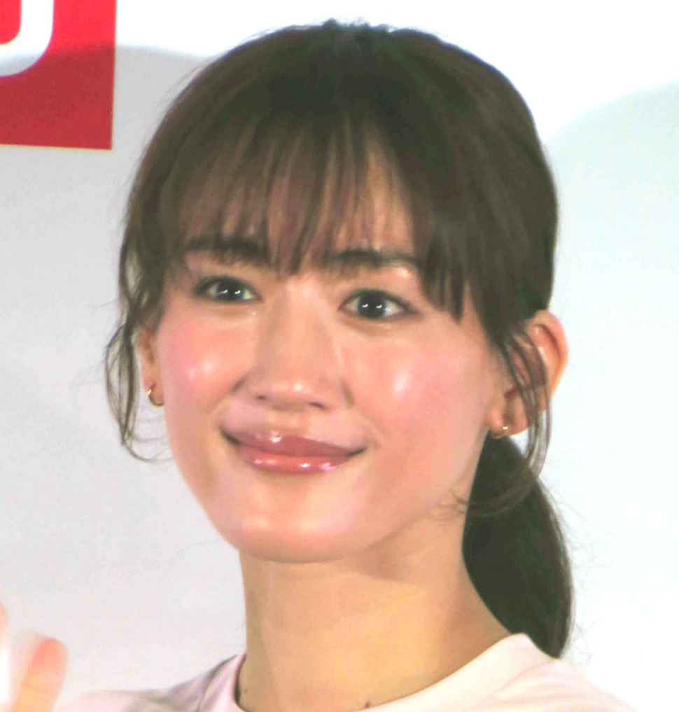 綾瀬はるか（2024年6月撮影）