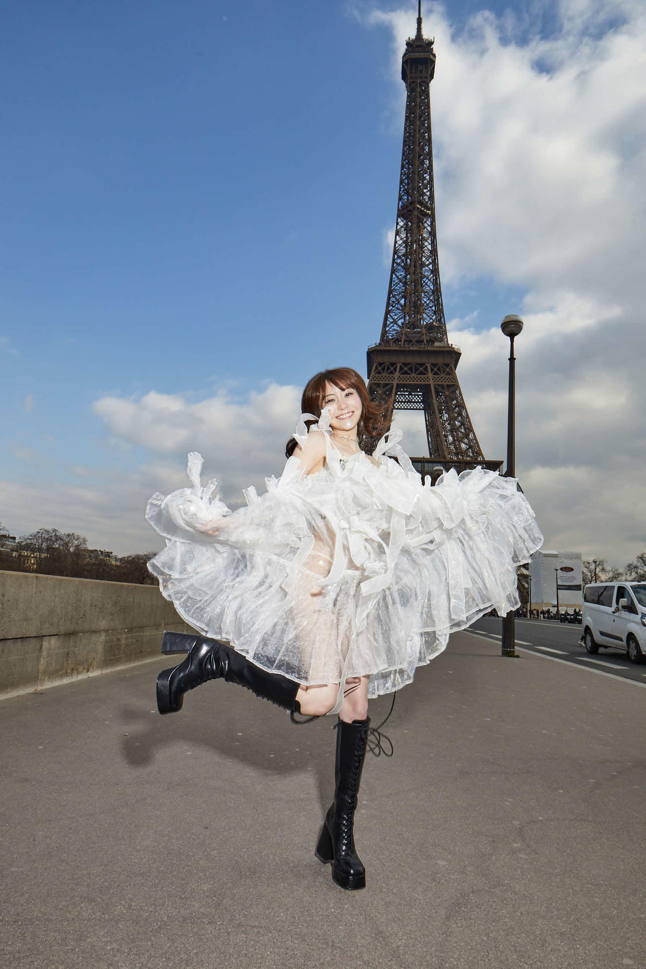かとゆりの初写真集「Lucky DUCK」