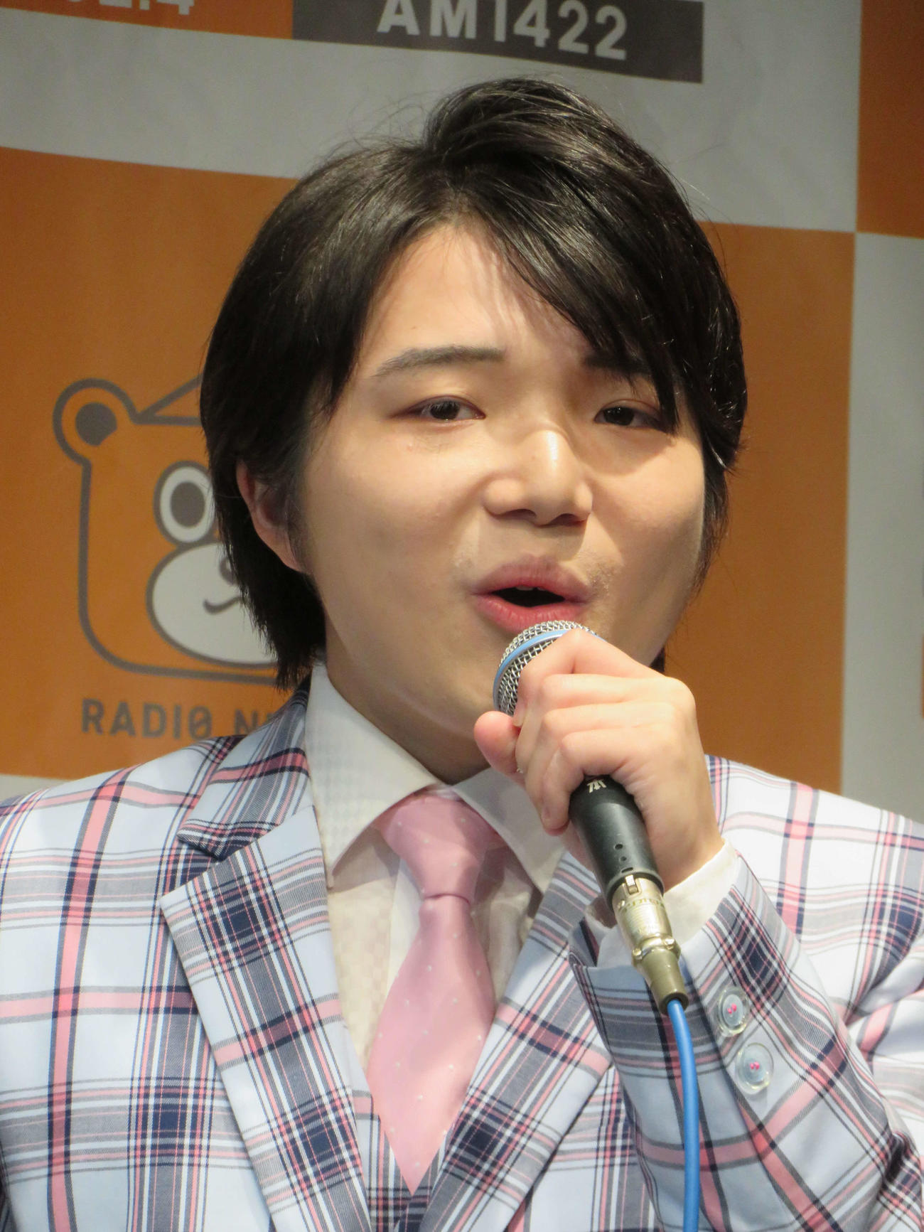 ラジオ日本「夏木ゆたかのホッと歌謡曲　熱唱！東京タワー歌謡劇場」の公開生放送に出演した小山雄大