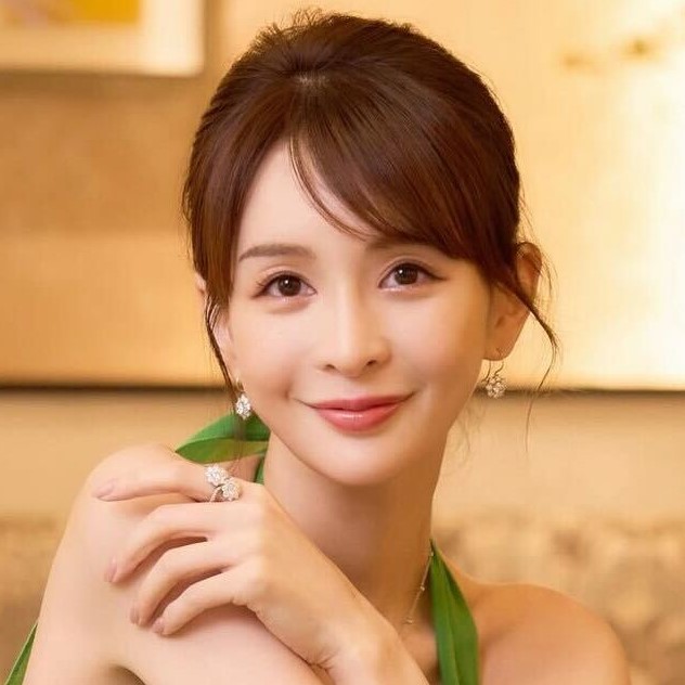 舞川あいくのインスタグラムから