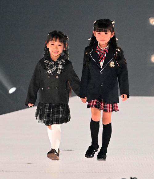 ほのちゃん（右）と澪和（撮影・前岡正明）