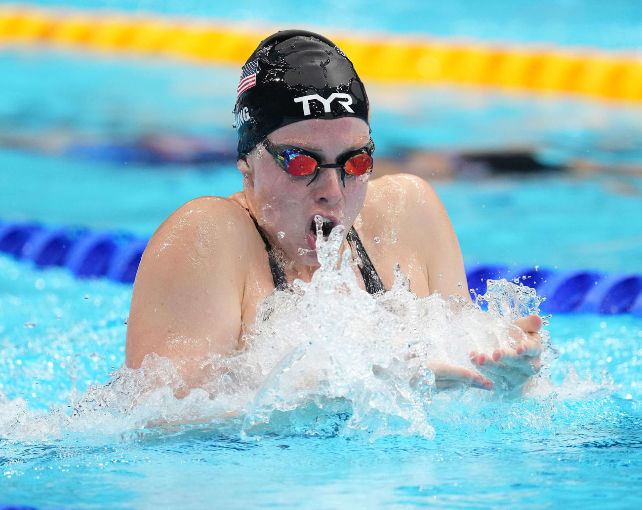 2021年7月、東京五輪　女子200メートル平泳ぎ決勝で力泳するリリー・キング