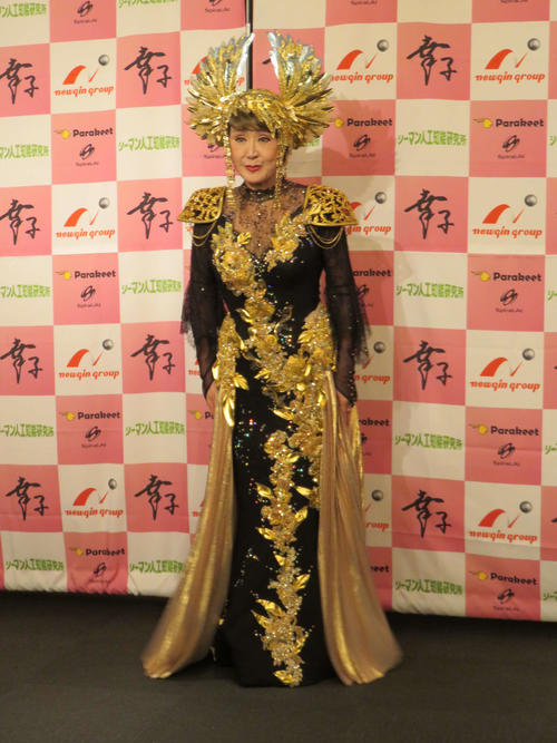 小林幸子、新橋演舞場で60周年記念公演　10歳のAI幸子と共演で「100周年まで頑張ります」