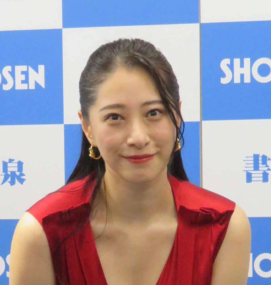ヘアヌード写真集第4弾「Get into me」発売記念会見を開いた染谷有香（撮影・村上幸将）
