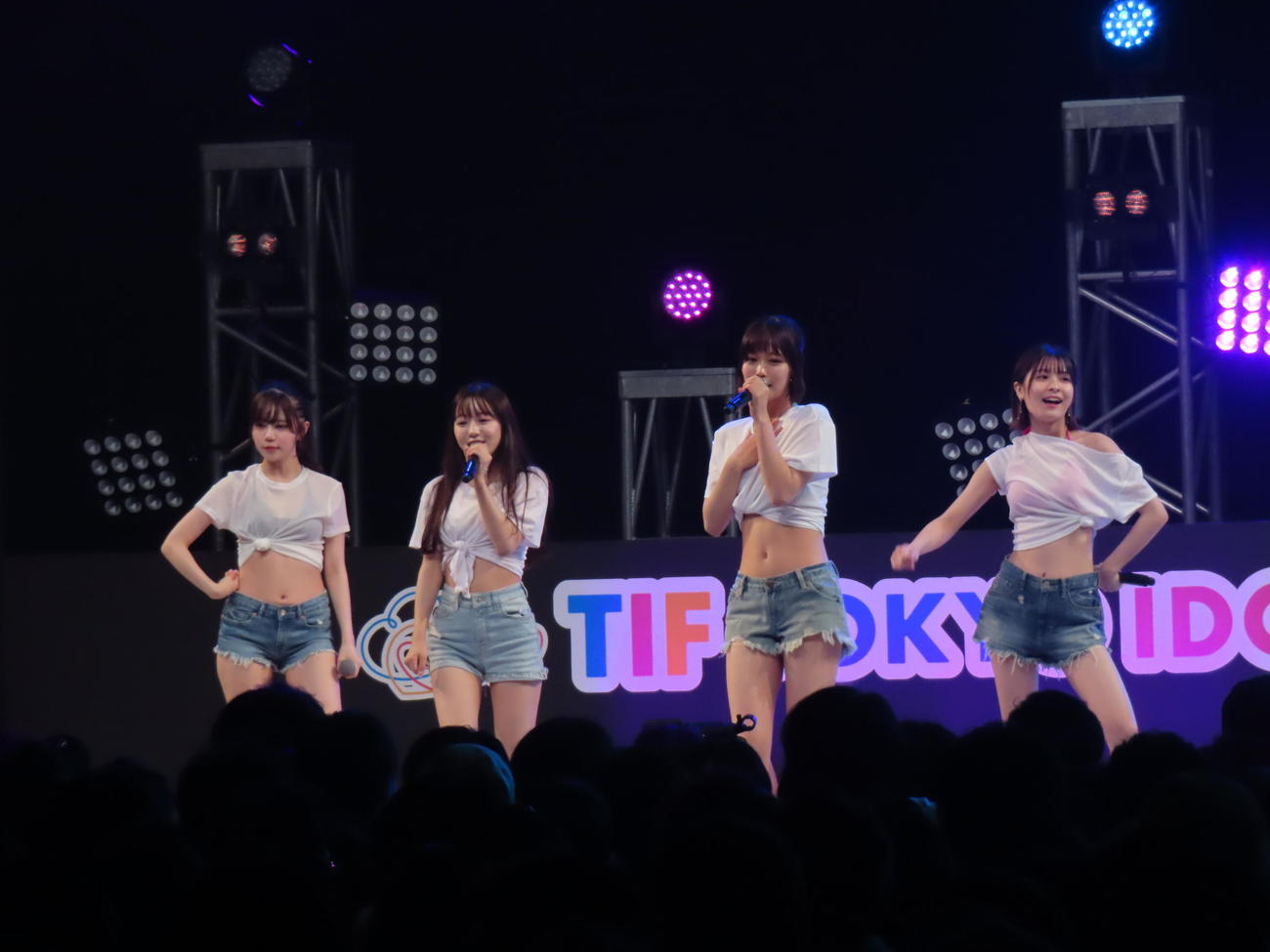 「TOKYO IDOL FESTIVAL 2024」（TIF）に登場したフジコーズのメンバー