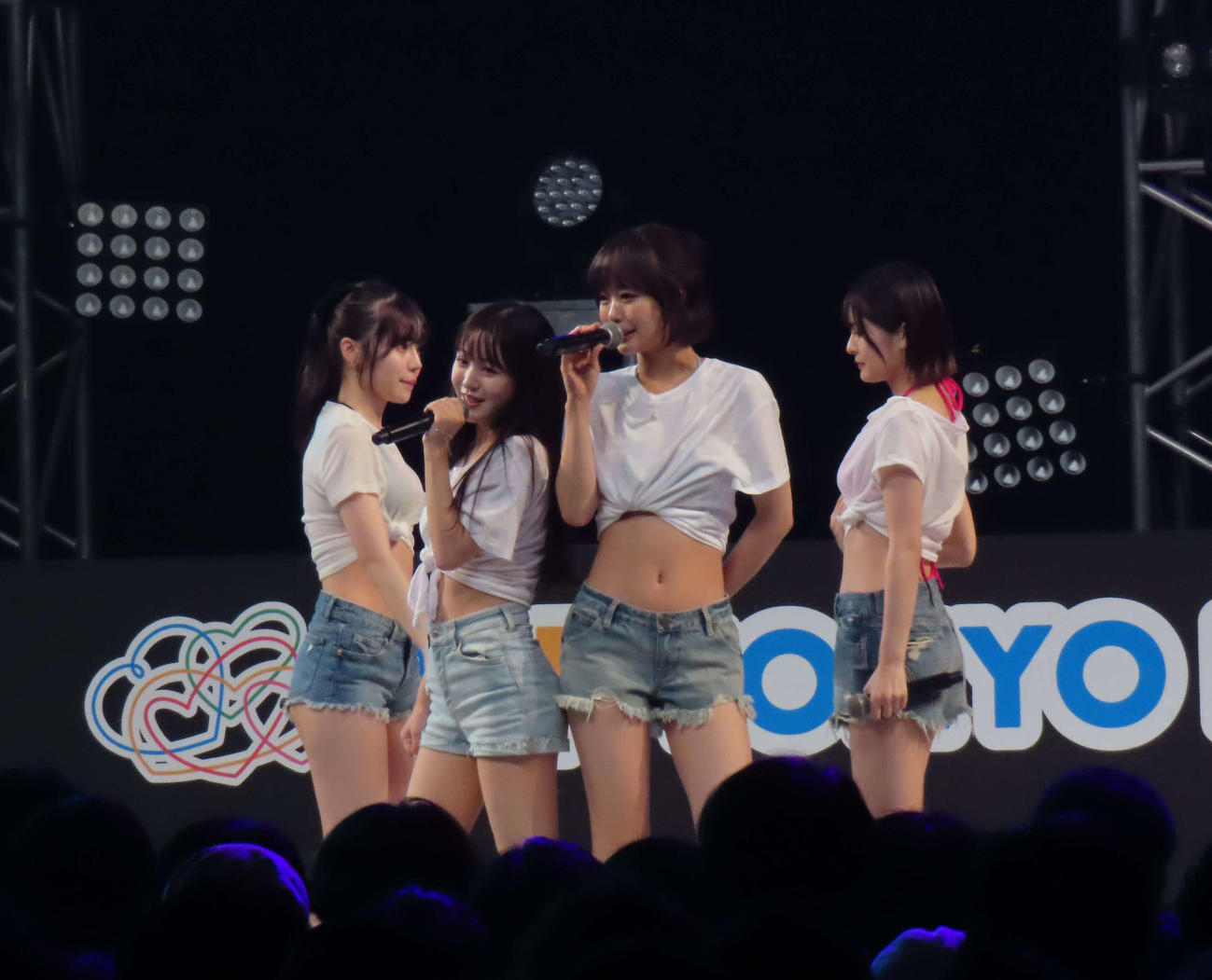 「TOKYO IDOL FESTIVAL 2024」（TIF）に登場したフジコーズのメンバー