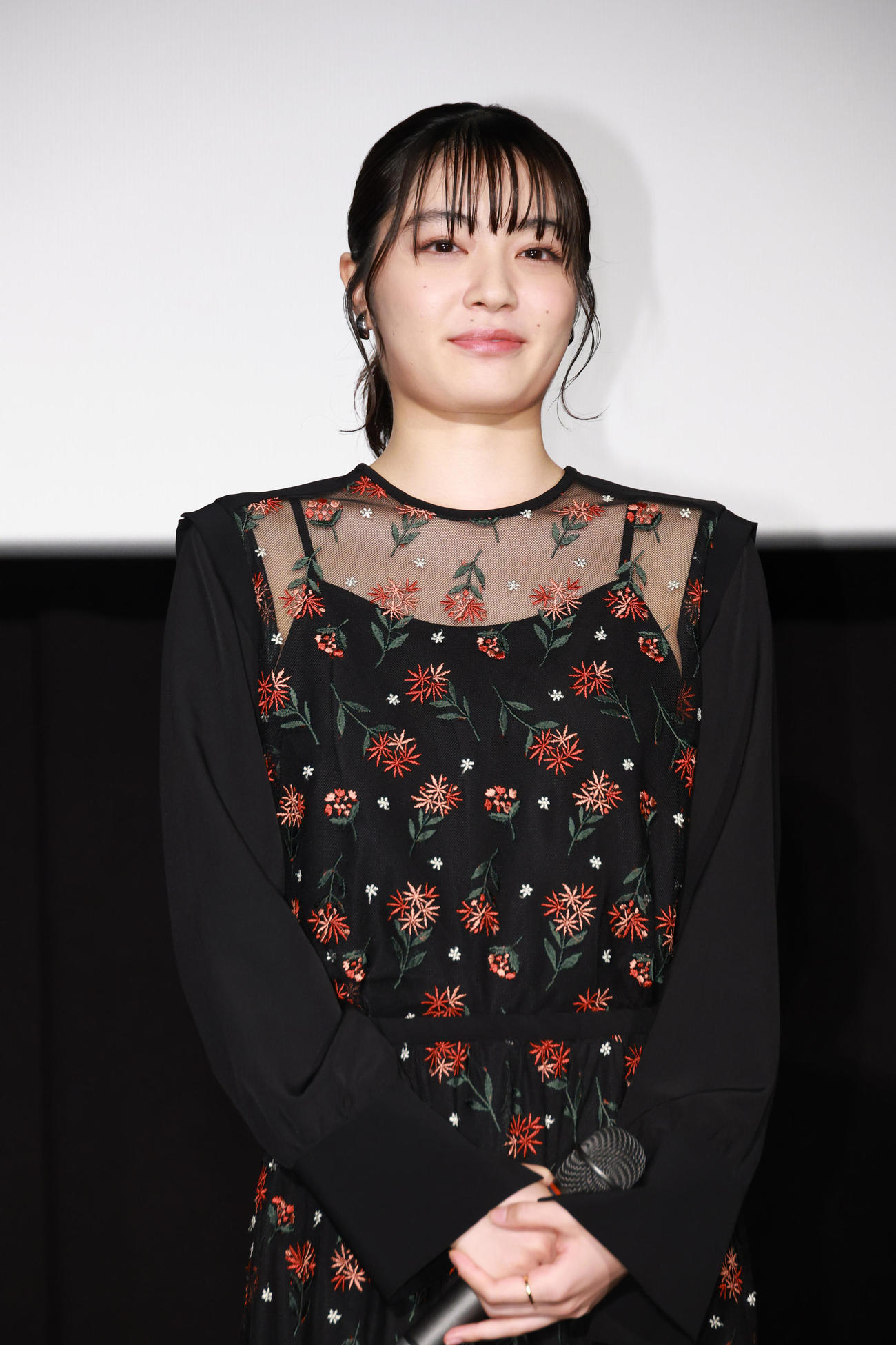 映画「ルックバック」「公開記念舞台あいさつを行った吉田美月喜（撮影・中島郁夫）