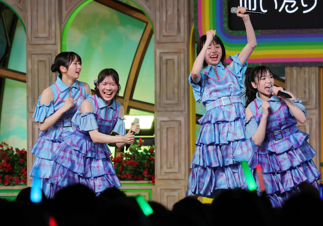 「TOKYO IDOL FESTIVAL 2024」に出演した日向坂46の三期生（撮影・野上伸悟）