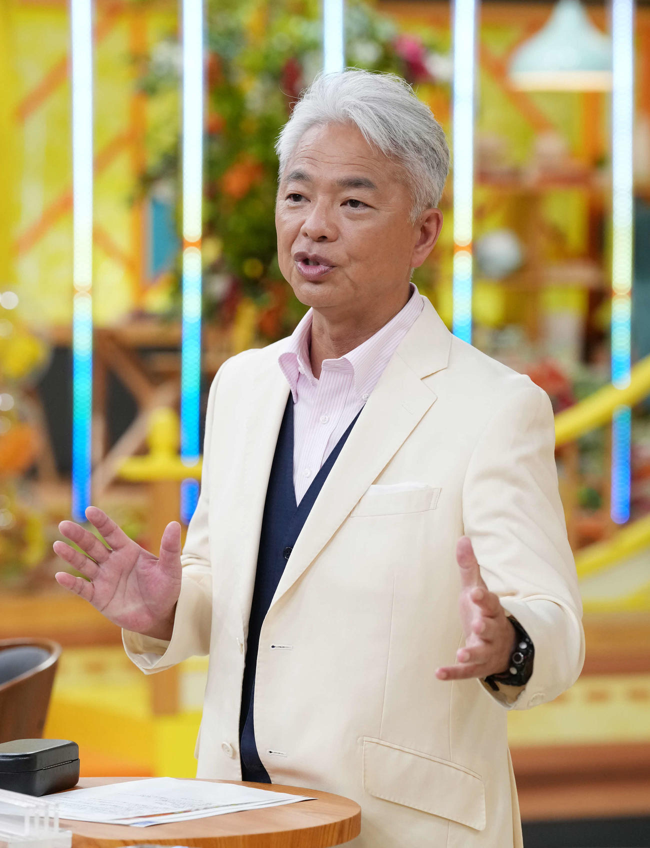 番組開始から15周年を迎え囲み取材に臨むTBSテレビ「ひるおび」の総合司会を務める恵俊彰（撮影・小沢裕）