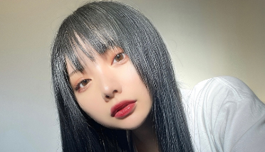 藍染カレンのインスタグラムから