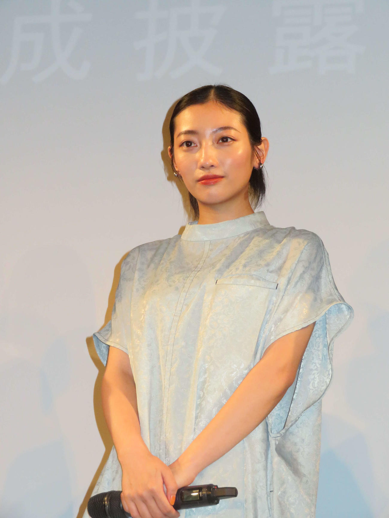 オリジナルウェブ映画「ミライヘキミト。」完成披露試写会舞台あいさつに登壇した川島鈴遥（撮影・村上幸将）