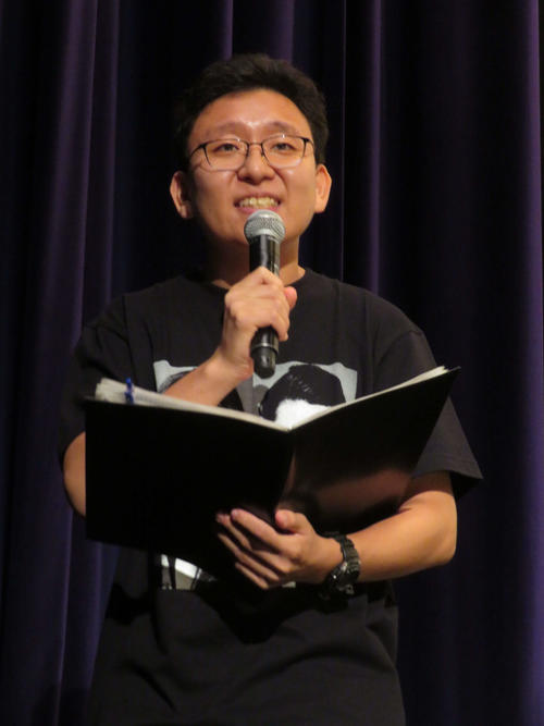 フジ“新人とは思えない新人”上垣アナ「逃走中」で舞台あいさつ初司会「緊張」もマイク位置修整