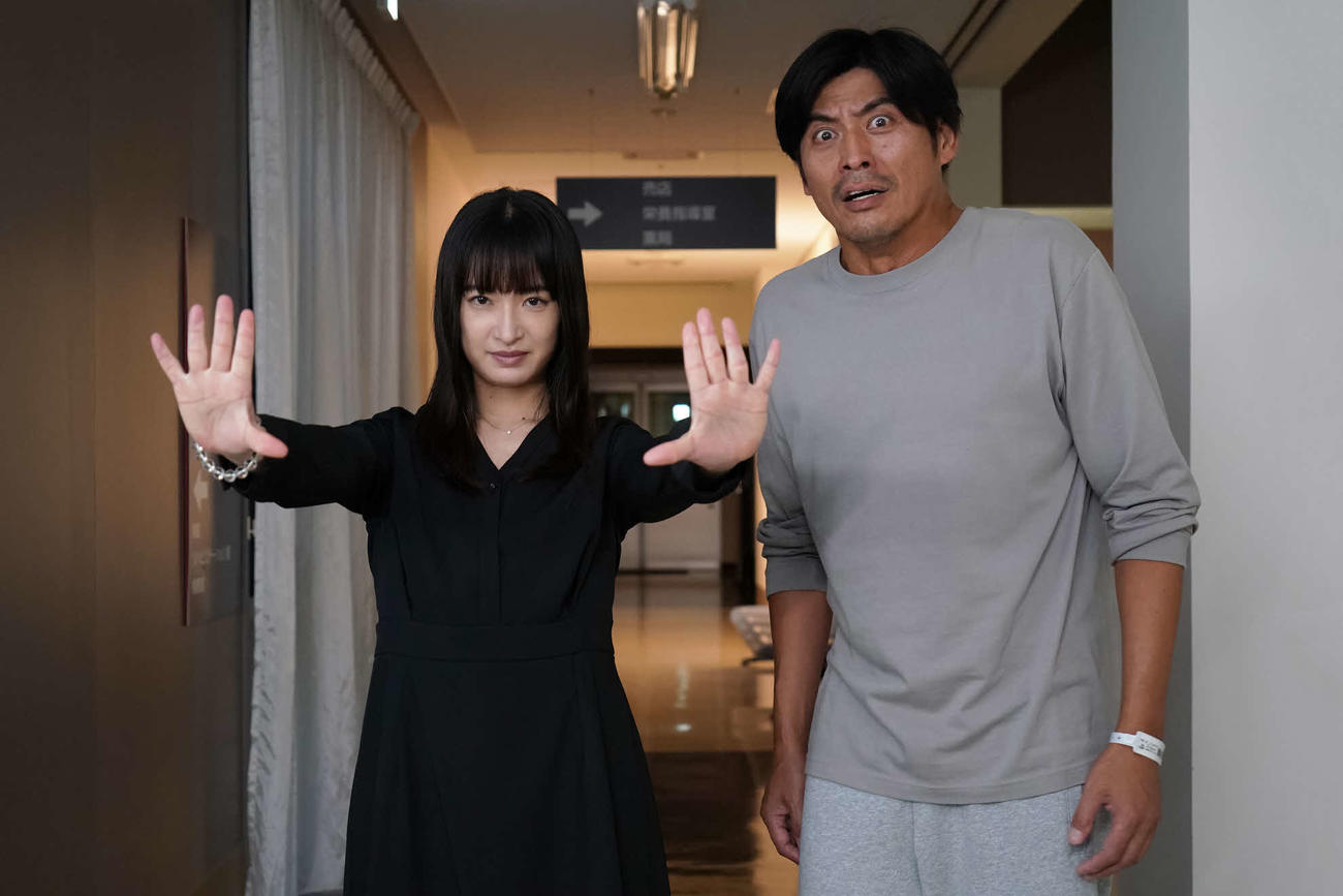 フジテレビ系「ほんとにあった怖い話　25周年スペシャル」より左から門脇麦、坂口憲二（C）フジテレビ
