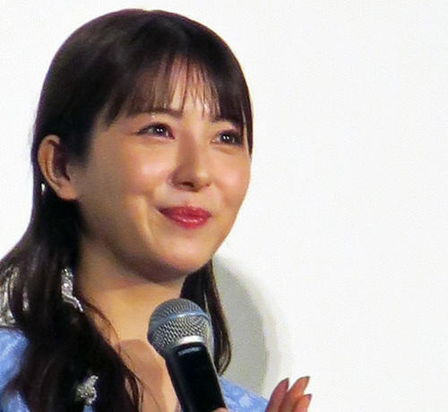 浜辺美波「さのきゅん　わーいわーい」と佐野勇斗からの写真集に大喜び　映画で共演