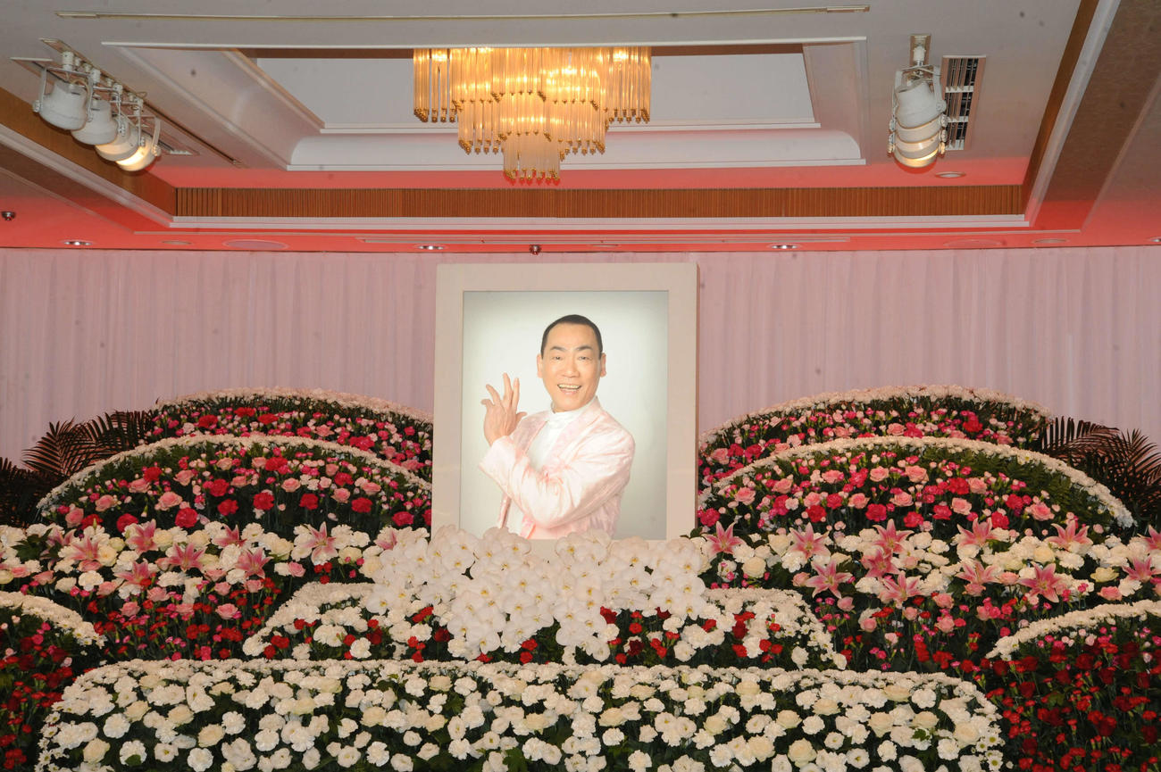 真島茂樹さんのお別れの会の祭壇