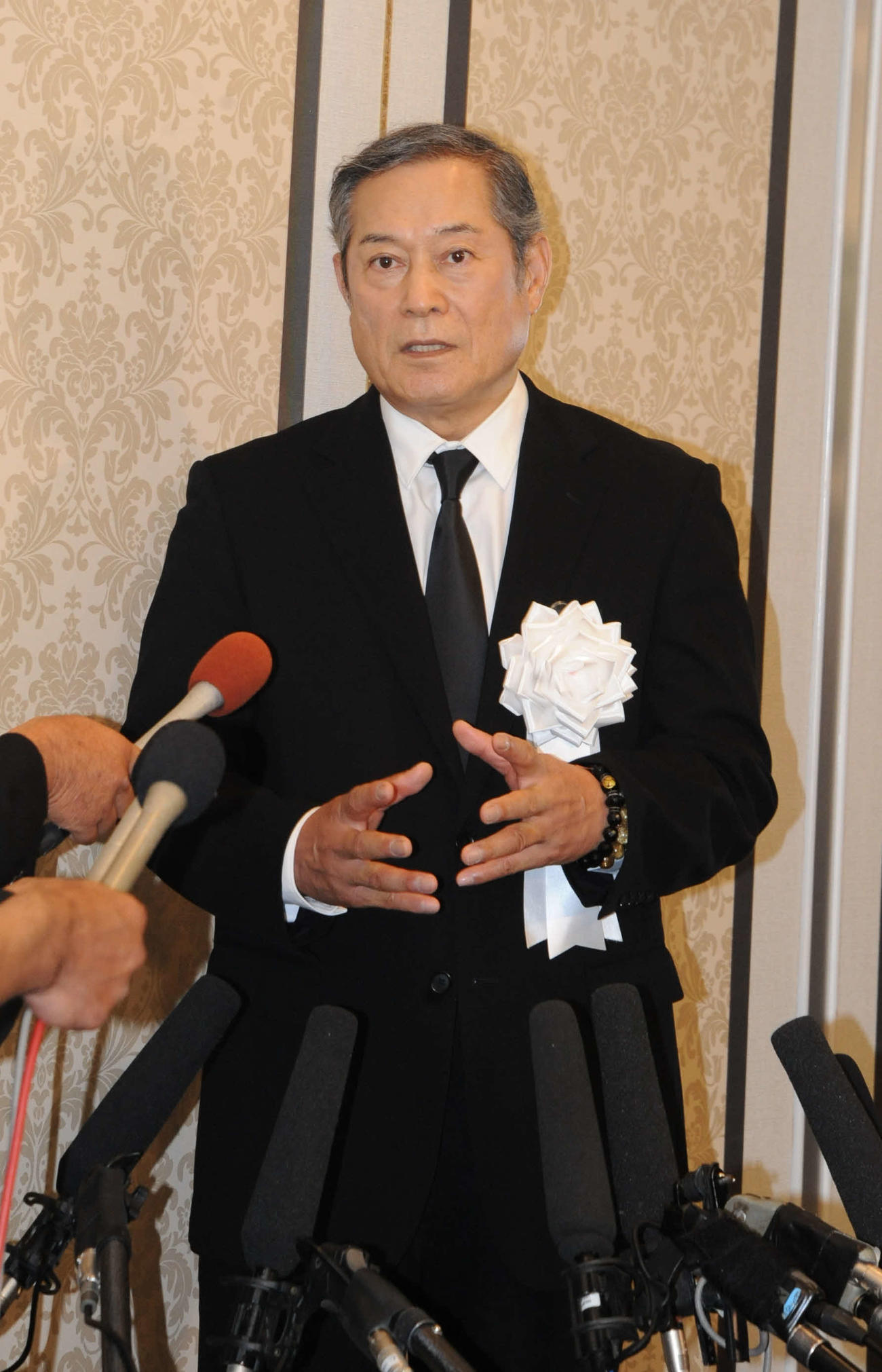 真島茂樹さんのお別れの会に訪れた松平健