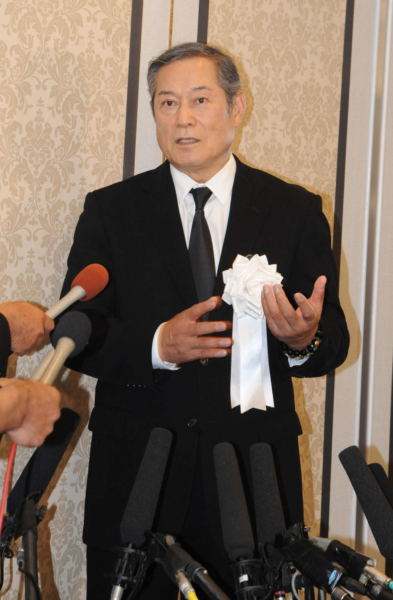 真島茂樹さんのお別れの会に訪れた松平健