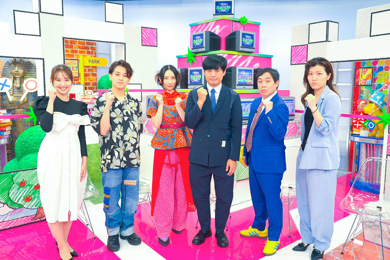 日本テレビ系特番「クイズ　タイムリープ」に出演する、左から林田美学アナウンサー、TravisJapan宮近海斗、ファーストサマーウイカ、劇団ひとり、霜降り明星せいや、ヒコロヒー