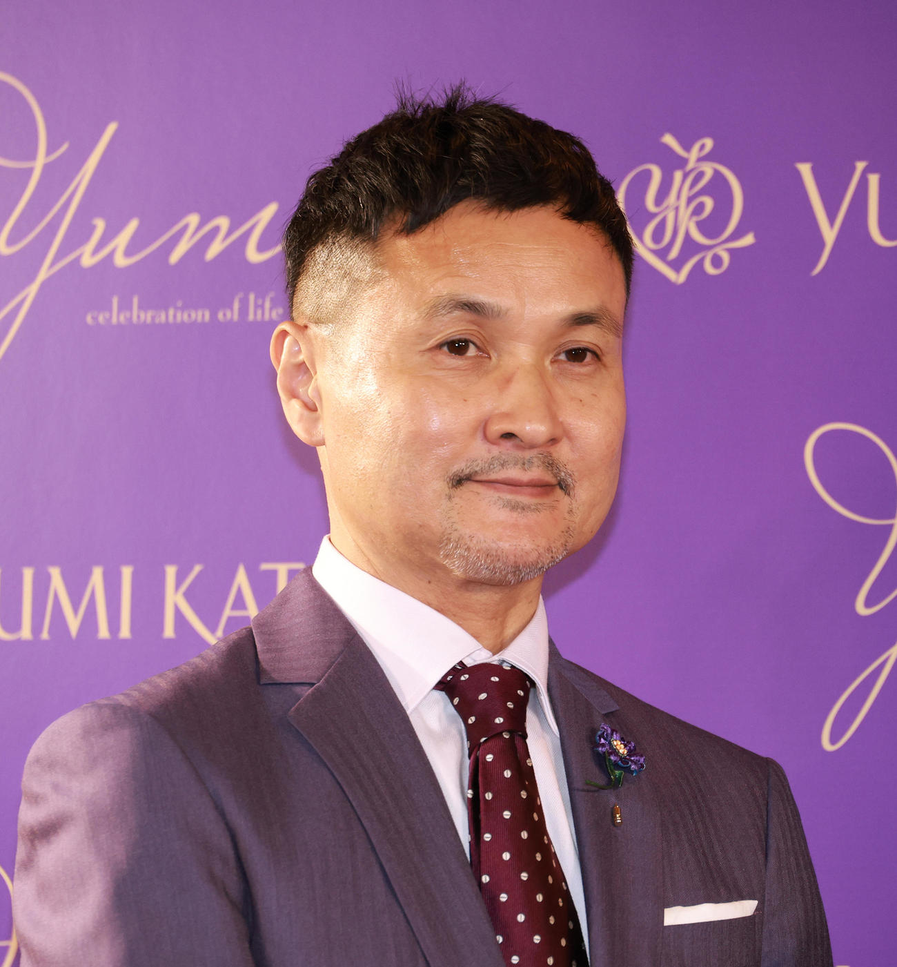 会見する新生Yumi Katsuraクリエイティブチーム森永幸徳氏（撮影・中島郁夫）