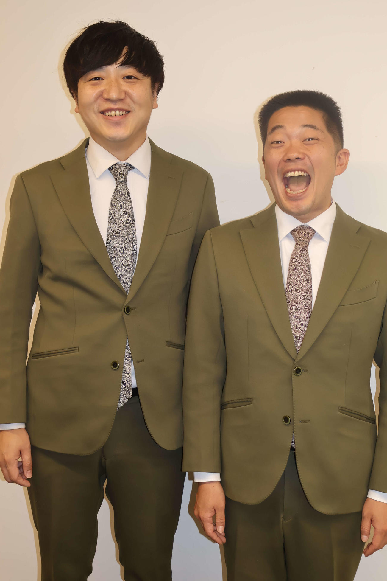 結成10年、節目を迎えた実力派「丸亀じゃんご」の北村（左）安場（撮影・村上久美子）