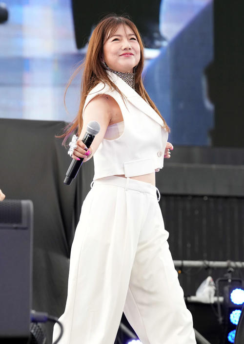 美声で観客を魅了した島谷ひとみ（撮影・たえ見朱実）