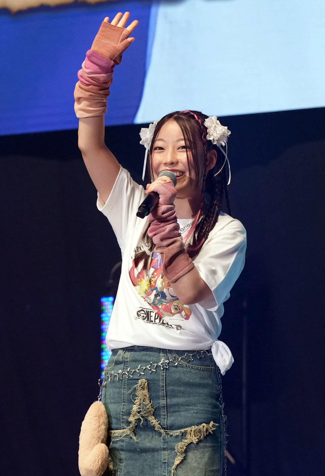 ステージに登壇したベガパンク声優陣。アトラス役の本渡楓（撮影・たえ見朱実）